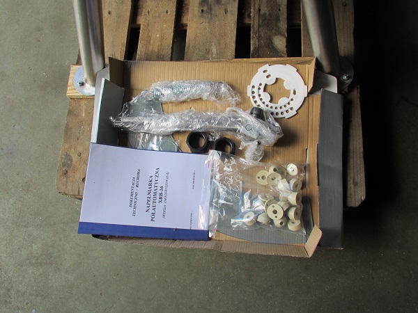 Llenadoras de cerveza semiautomáticas para pequeñas cervecerías.